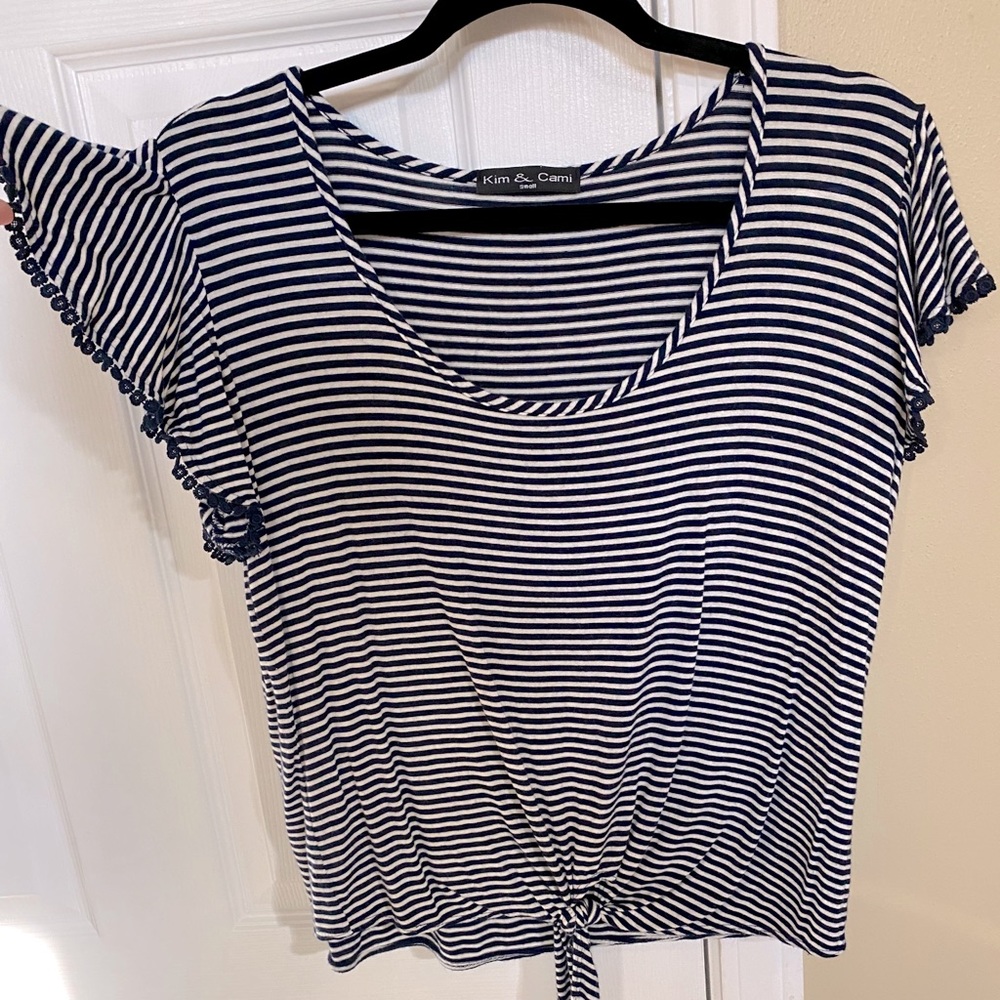 Short sleeve top